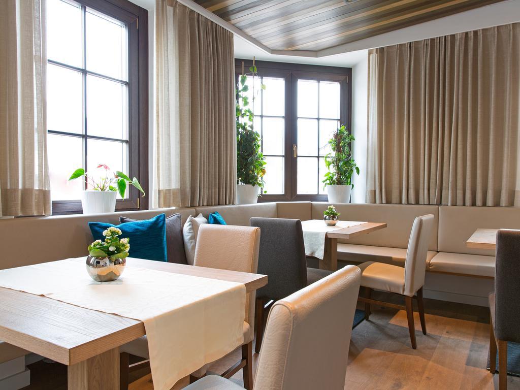 Hotel Blitzburg Брунико Экстерьер фото